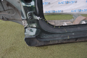Front left quarter Fiat 500L 14-19 green, dented threshold, with central pillar