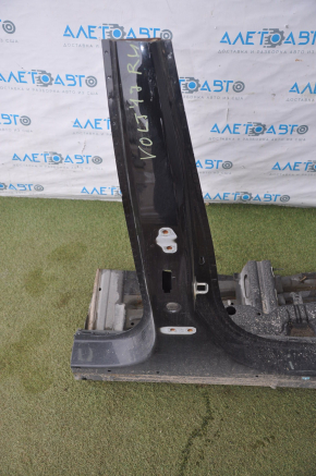 Front right quarter Chevrolet Volt 16- black with central pillar, without side member