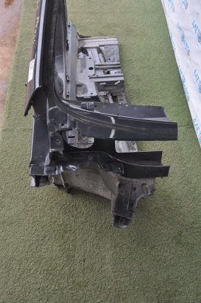 Front right quarter Chevrolet Volt 16- black with central pillar, without side member