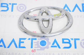 Toyota emblem trunk door Toyota Prius V 12-17 without backing, broken fastener