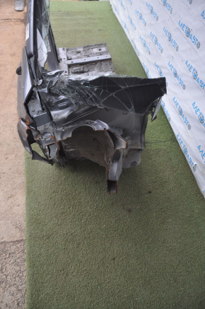 Front right quarter Lexus RX300 RX330 RX350 RX400h 04-09 graphite with central pillar, without sidewall