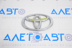 Toyota emblem front hood Toyota Prius 20 04-09 broken fastener