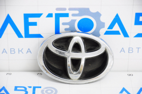 Toyota Corolla e12 02-06 5d radiator grille emblem