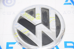 VW emblem trunk lid VW Passat b7 12-15 USA scratches on chrome