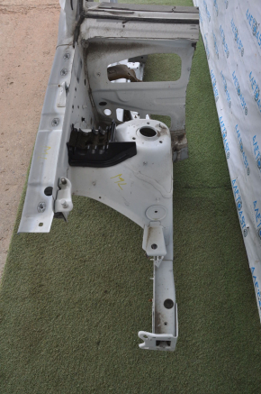 Mercedes W164 ML front right quarter panel, white, with B-pillar