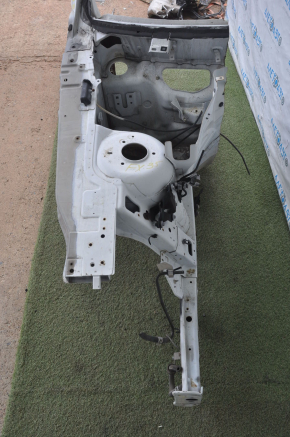 Infiniti FX35 FX45 03-08 front right quarter panel, white