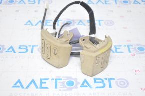 The steering wheel control buttons of Toyota Solara 2.4 04-06 are worn out
