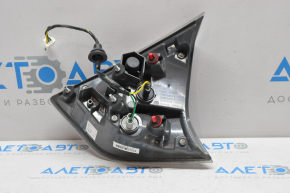 Light inside trunk lid left Nissan Rogue 14-16, polishing
