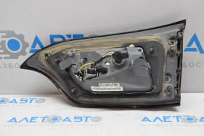 Inner taillight trunk lid left Jeep Cherokee KL 14-18 pre-rest, broken guide, needs polishing