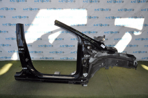 Front right quarter Ford Focus mk3 11-18 black with central pillar, dented
