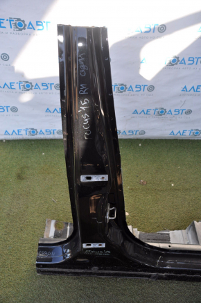 Front right quarter Ford Focus mk3 11-18 black with central pillar, dented