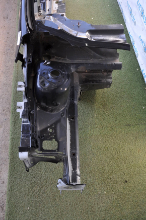 Front right quarter Ford Focus mk3 11-18 black with central pillar, dented