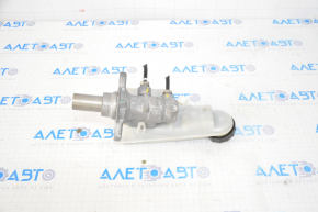 Brake master cylinder with reservoir Ford Focus mk3 11-18 short reservoir