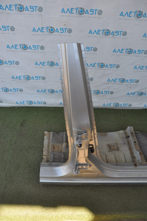 Front right quarter Mitsubishi Galant 04-12 silver with central pillar, dented