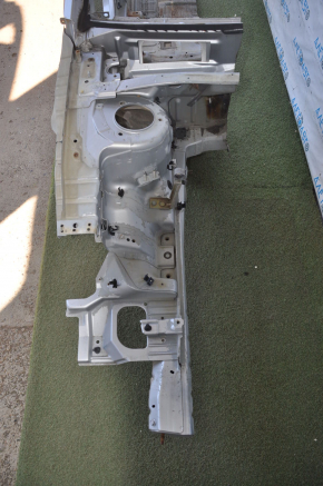Front right quarter Mitsubishi Galant 04-12 silver with central pillar, dented