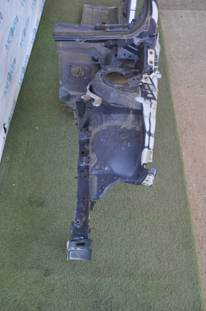 Front quarter left Toyota Prius 30 10-15 blue with central pillar