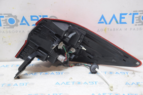 Light outer wing left Subaru Outback 15-19 chip on corner