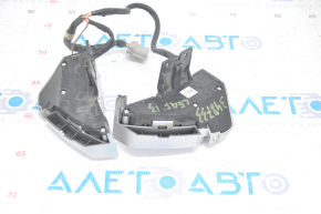 Control buttons on the pillow Nissan Leaf 13-12 broken fasteners