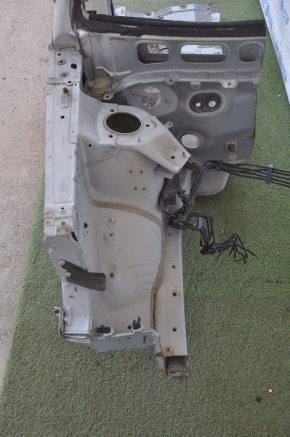 Front right quarter Lexus RX300 RX330 RX350 RX400h 04-09 silver 6T1 with central pillar, defect longe