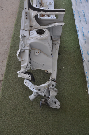 Quarter front right Subaru Impreza 17-23 GK white with central pillar, bent side member