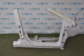 Front right quarter Chevrolet Volt 16 - white with central pillar, without side member