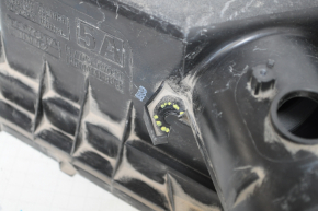 Upper air filter housing cover Toyota Camry v55 15-17 2.5 usa without flow meter, broken fastener, def edge