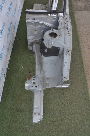 Front quarter left Toyota Camry v40 silver with central pillar, pokes