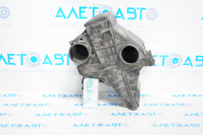Nissan Versa 1.8 10-12 Air Filter Housing