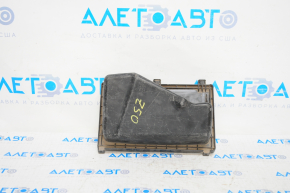 Upper air filter housing cover Nissan Murano z50 03-07