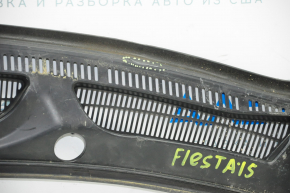 Wiper grille plastic Ford Fiesta 11-19 broken fastener