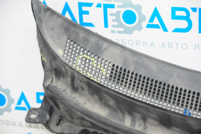 Windscreen wiper grille plastic Hyundai Sonata 15-19 cracks, broken fasteners
