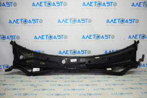 Windscreen wiper grille plastic Kia Optima 16-20 broken fasteners, cracks