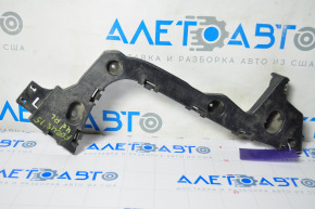 Rear bumper mount outer left Ford Focus mk3 15-18 rest 4d, broken mount