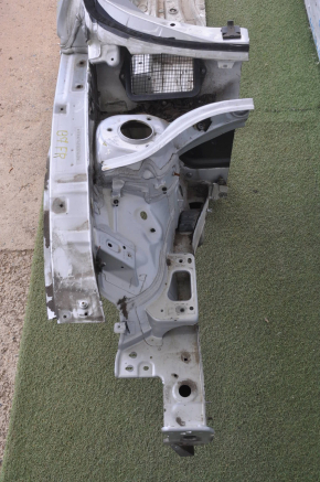 Front right quarter VW Passat b7 12-15 USA silver, dented threshold