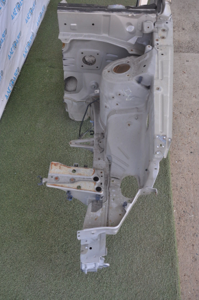 Front left quarter Lexus RX300 98-03 gold with central pillar, dented