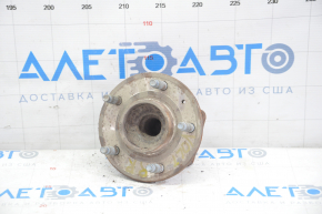 Chevrolet Volt 11-15 rear right hub rusty