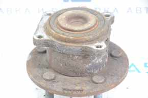 Chevrolet Volt 11-15 rear right hub rusty