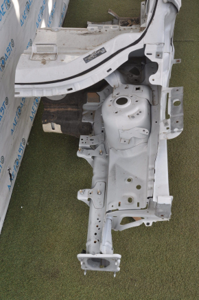 Front left quarter Ford Escape MK3 13-14 pre-rest white with central pillar