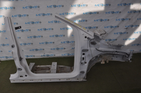 Front right quarter Ford Escape MK3 13-14 pre-rest white with central pillar