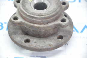 Front right hub VW Passat b7 12-15 USA rusty