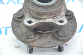 Front left hub Ford Fusion mk5 13-20 rusty
