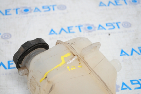 Expansion tank for cooling hybrid Chevrolet Volt 16- with cover, two fasteners are broken, no fragment of the housing