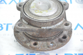 Rear left hub Chrysler 200 15-17 fwd, rusty