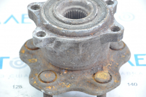 Rear right hub Nissan Murano AWD z50 03-07 rusty