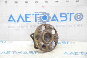 Rear right hub Lexus CT200h 11-17 rusty