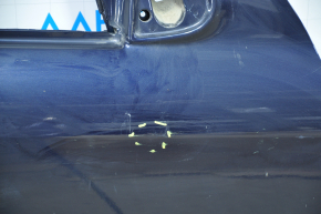 The front right door is bare, Mercedes X164 GL W164 ML, blue bumpers.