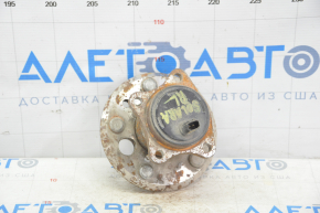 Rear left hub for Toyota Solara 04-08