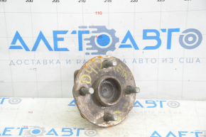 Rear left hub Toyota Corolla e12 02-06