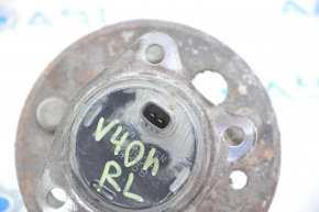 Rear left hub Toyota Camry v40 rusty