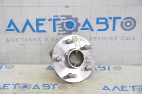 Rear right hub Toyota Prius V 12-17